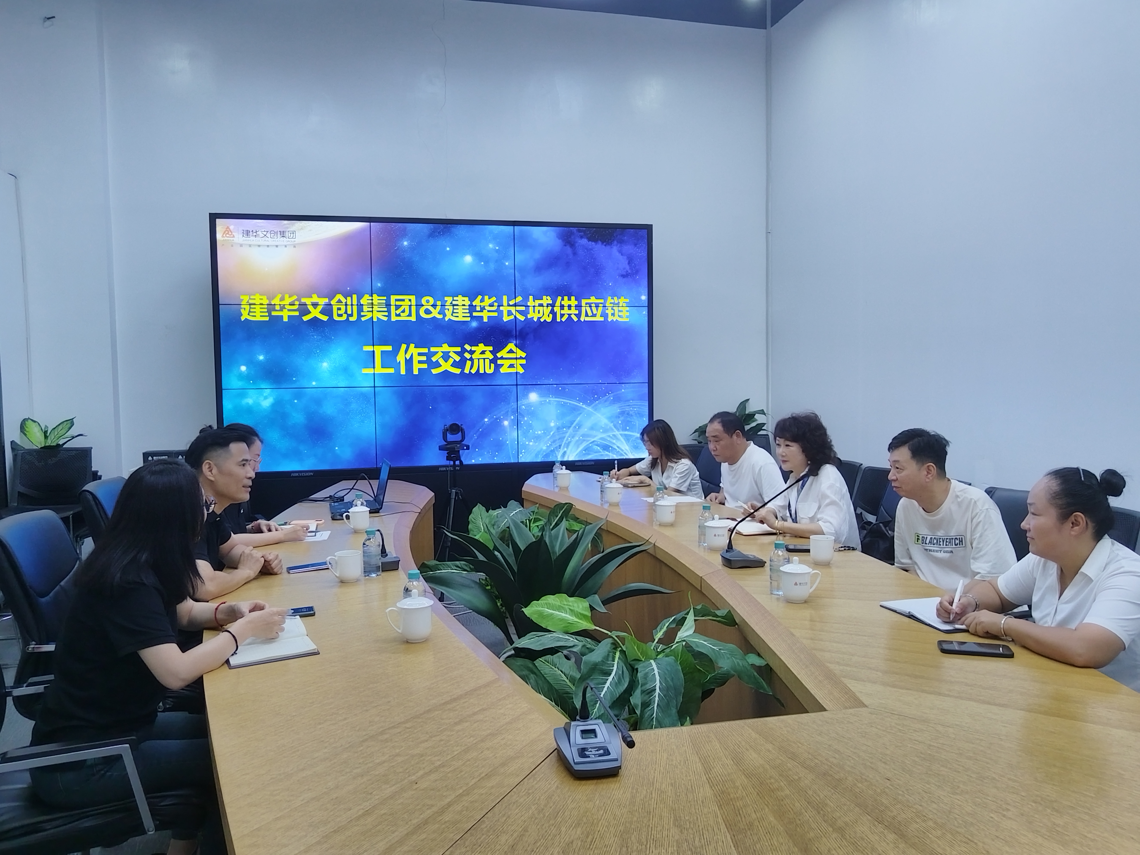 88858cc永利官网文创集团与88858cc永利官网长城机电公司举行事情交流会