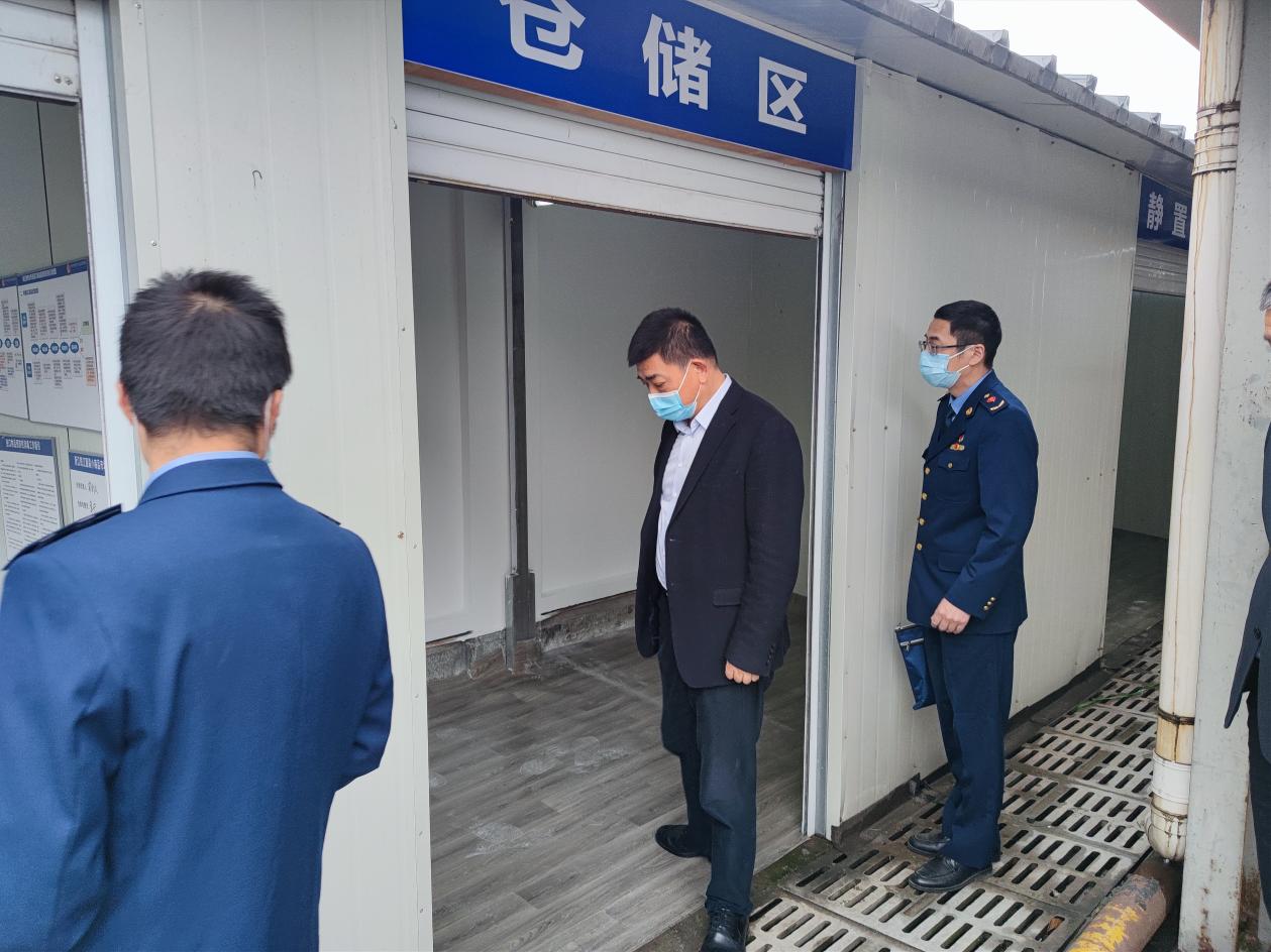 杭州市市场监视治理局来波平副局长走访钱江商城指导检查入口商品疫情防控事情