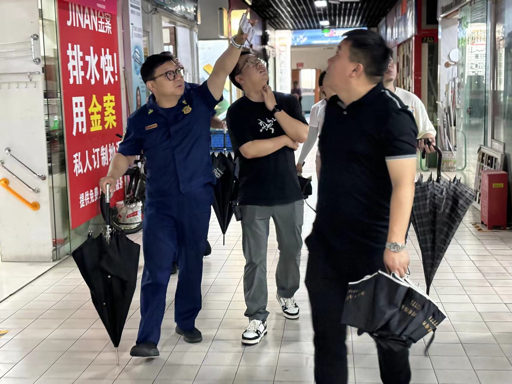 拱墅区消防大队走访检查了88858cc永利官网市场