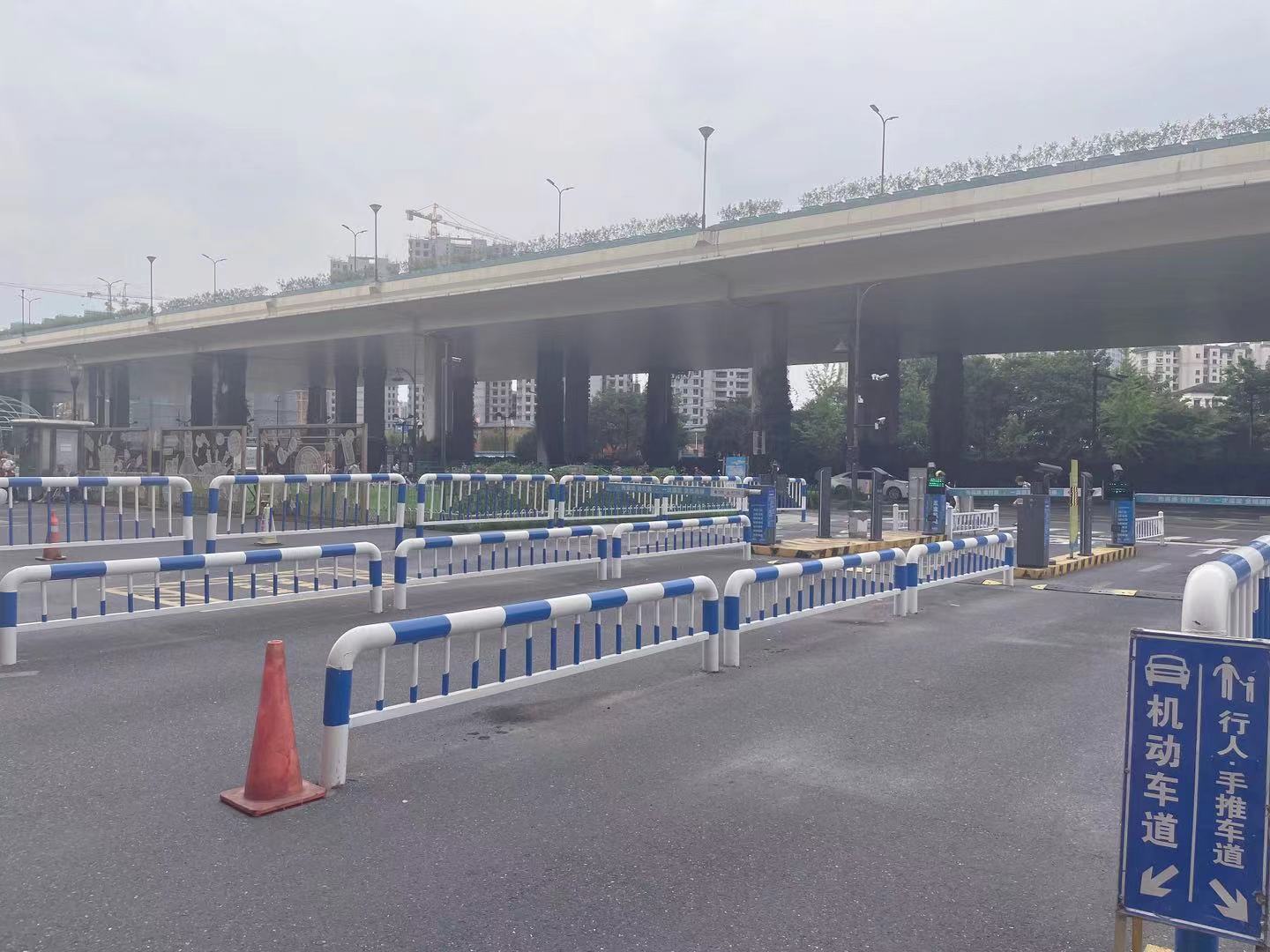 变废为宝，水晶城开展道闸护栏刷新