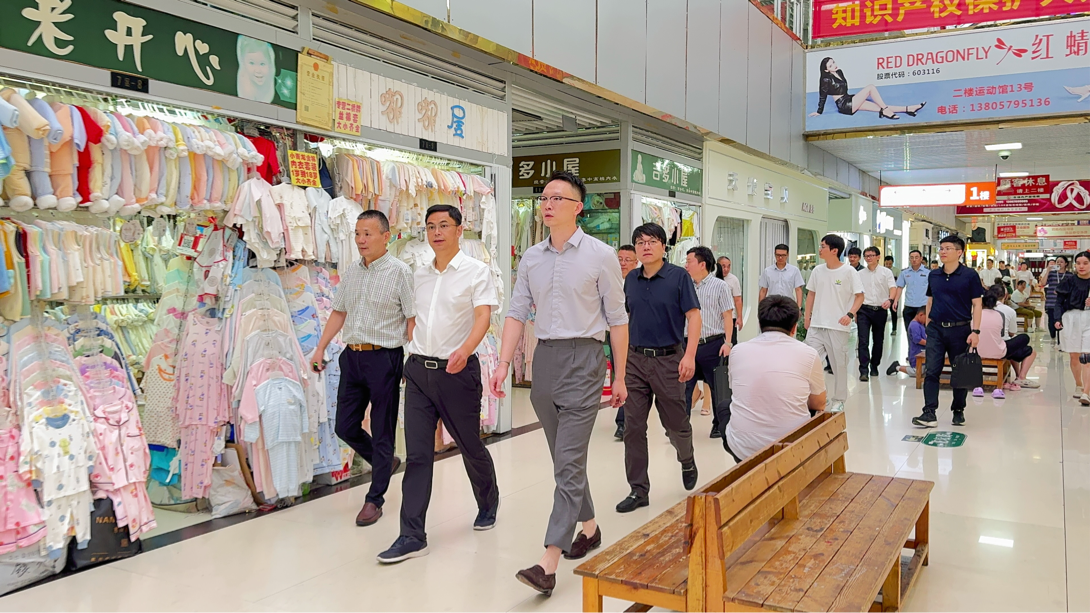 绷紧“清静弦”，把好“节前关”！拱墅戋戋向导莅临钱江商城开展节前清静生产检查