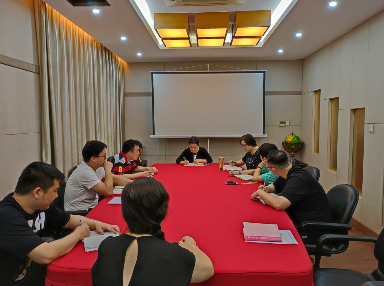   88858cc永利官网小贷公司召开危害营业剖析专题聚会
