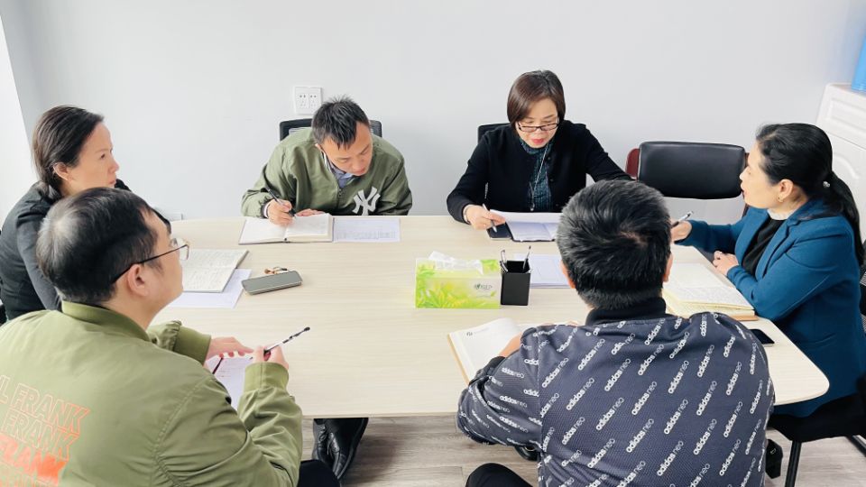 88858cc永利官网小贷公司召开四序度事情会暨营业拓展推进会