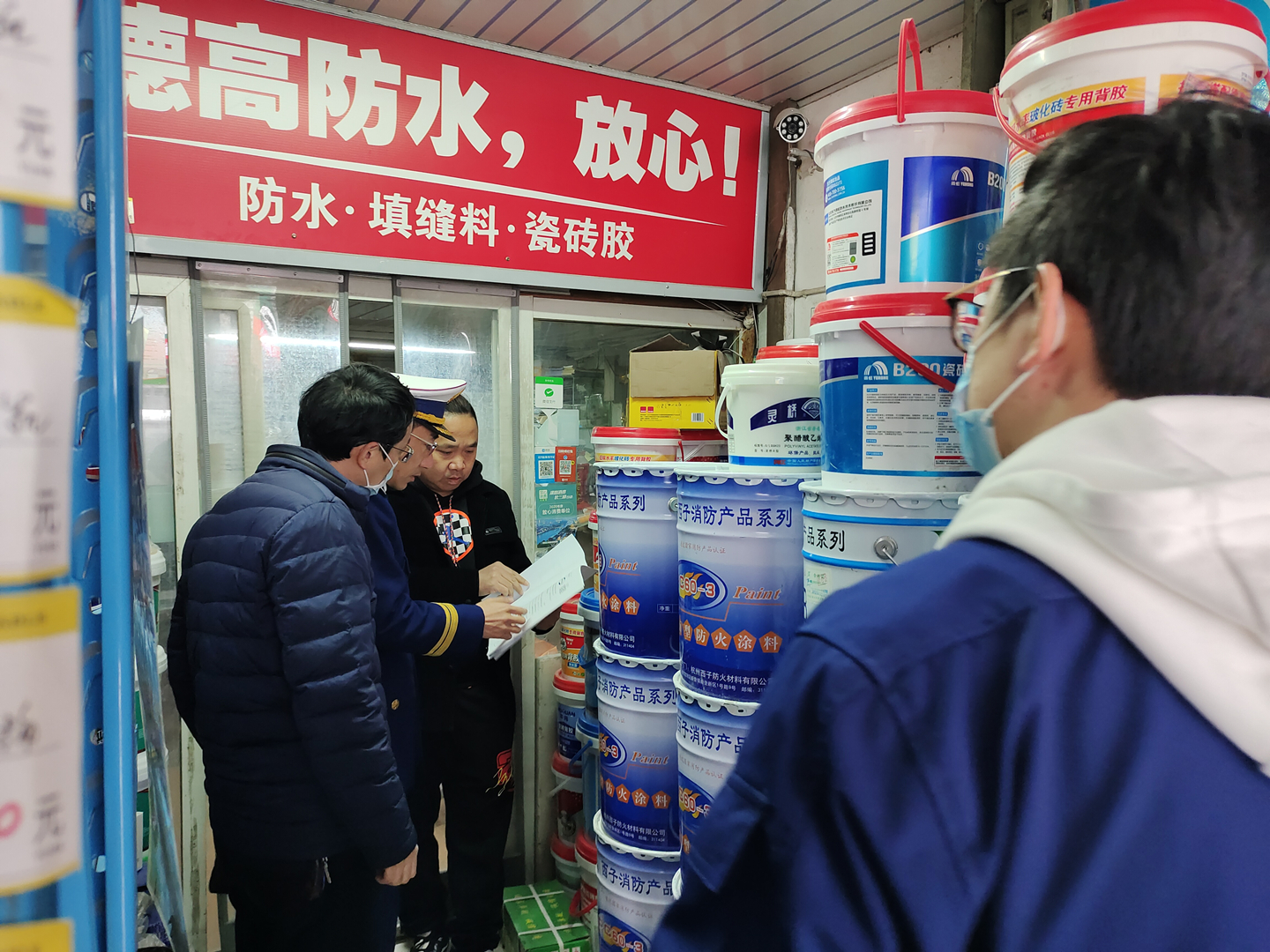 区工商、消防大队走访88858cc永利官网市场