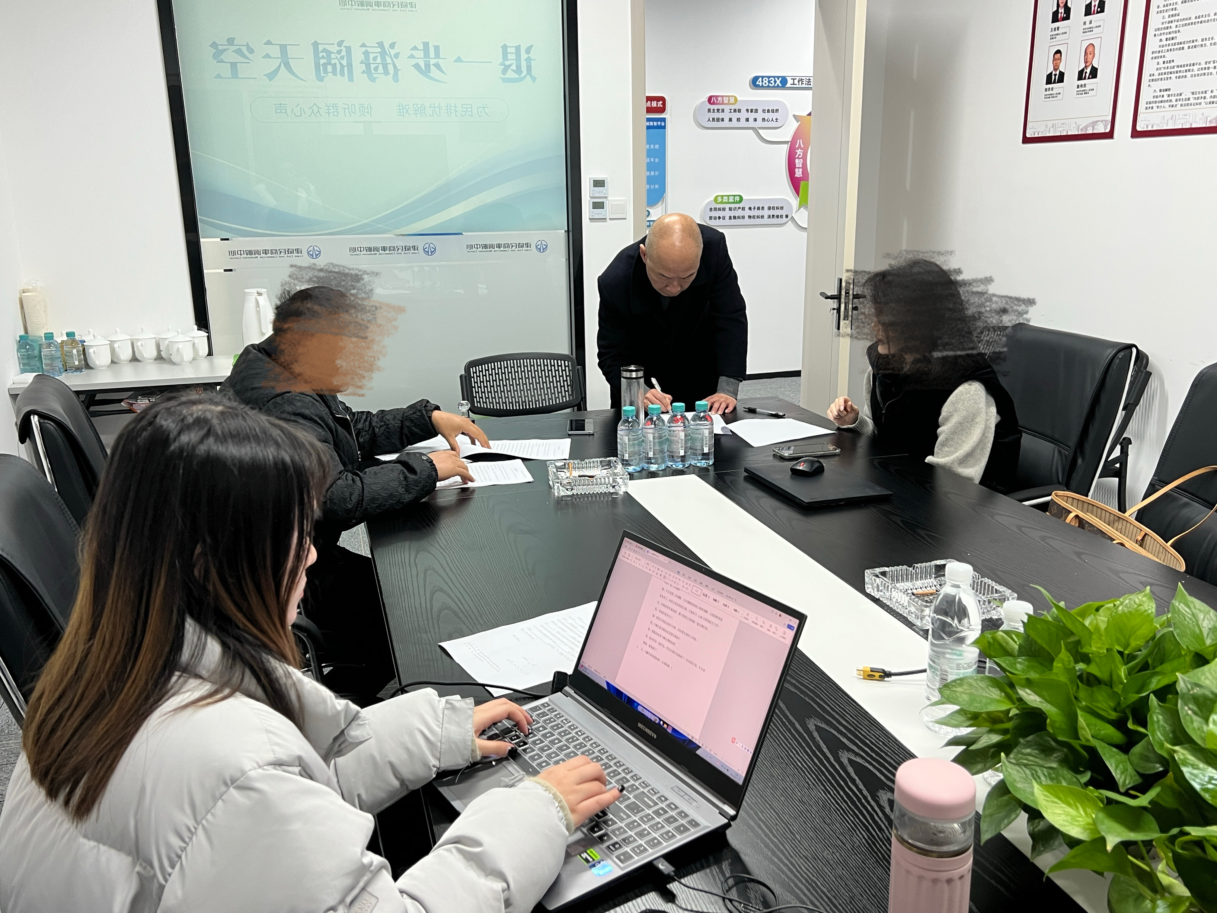 佳节将至不懈怠，高效解纷迎新春