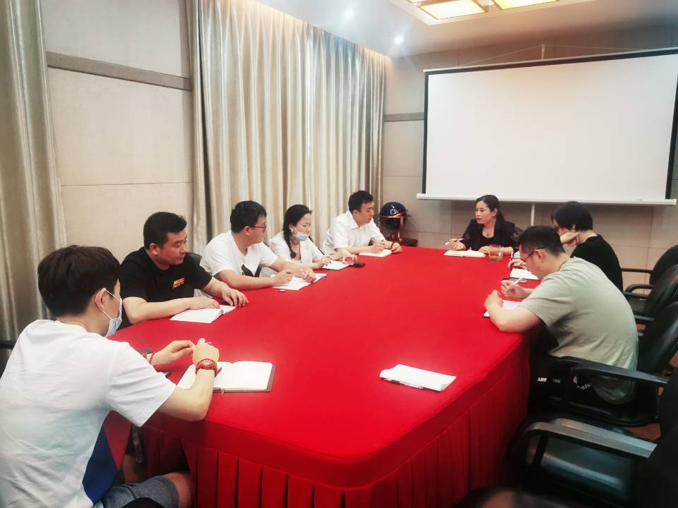   88858cc永利官网小贷召开6月份月度例会暨年中谋划剖析聚会