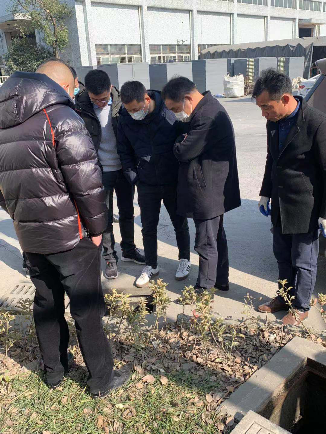余杭区塘栖镇情形水务局向导  实地勘探“雨污管网分流”刷新工程