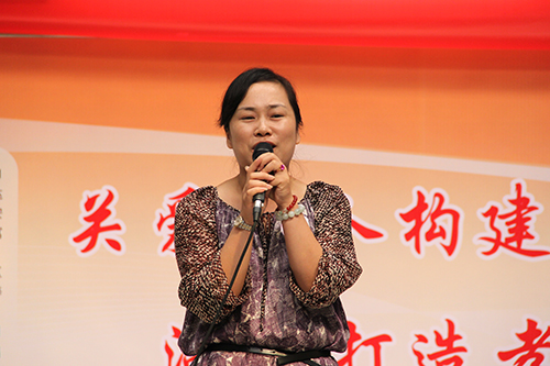 88858cc永利官网文创园党支部团委走访慰问七古登社区老人 (1).jpg