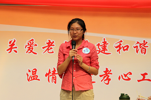 88858cc永利官网文创园党支部团委走访慰问七古登社区老人 (7).jpg