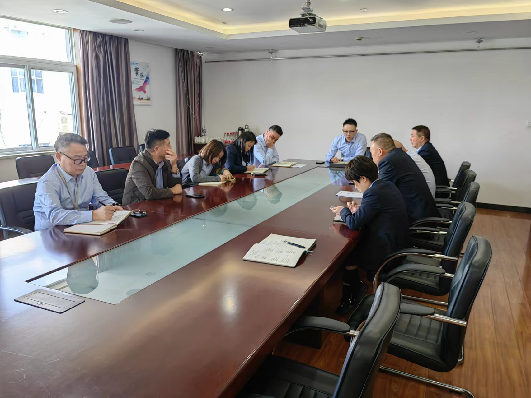 钱江商城召开 第五届消防运动会准备聚会